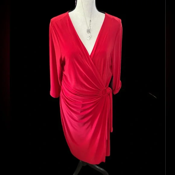 Lemmi for Nina Leonard NWT RED Poly/Spandex Size Lrg Wrap Dress Gold Bel… - Picture 4 of 12